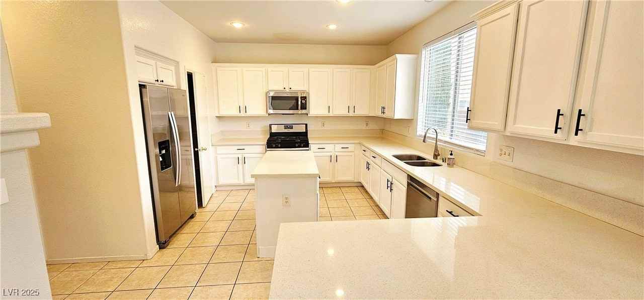 4638 San Vito St - Photo 7 of 27