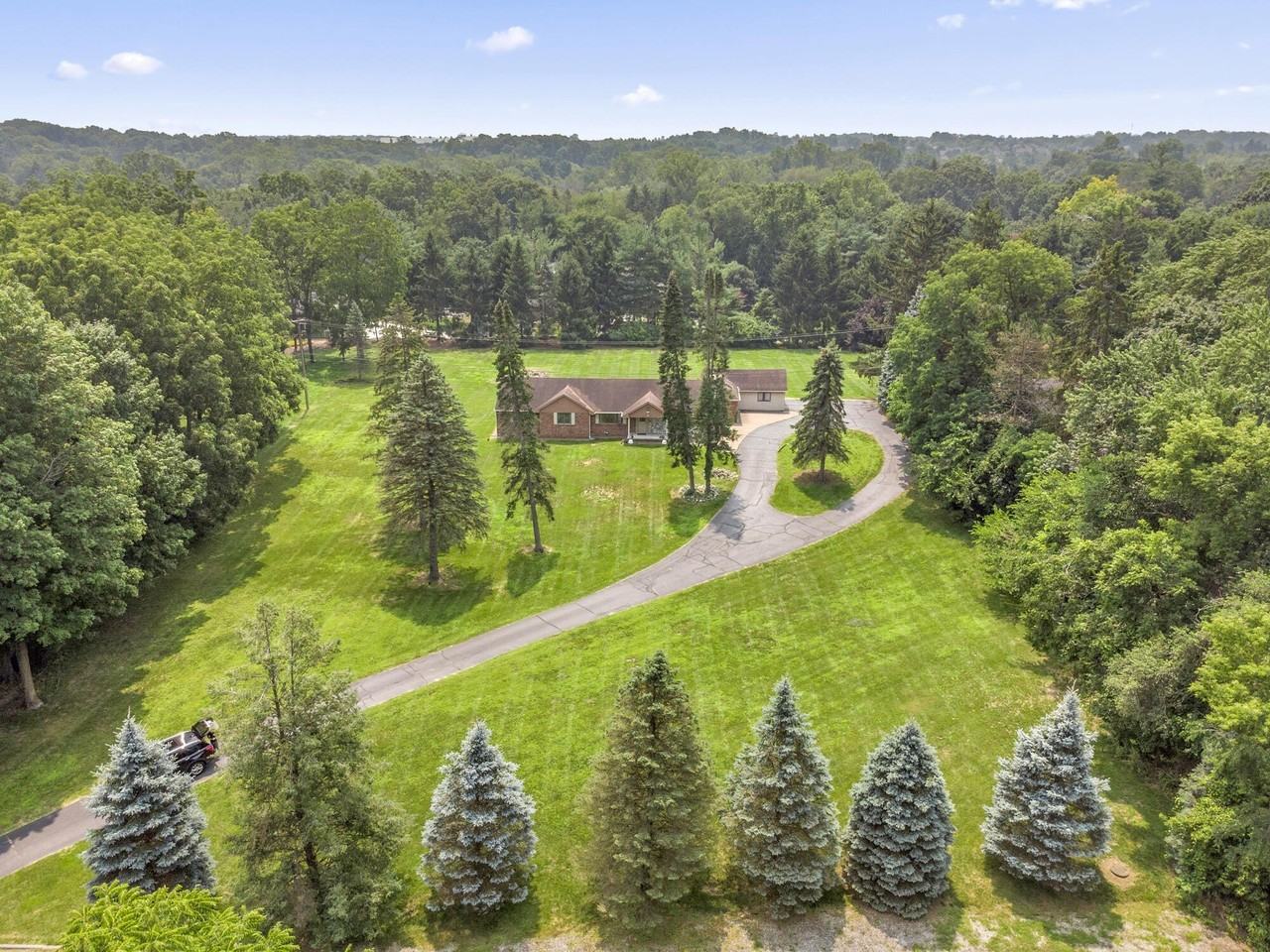 46105 7 Mile Rd - Photo 5 of 14