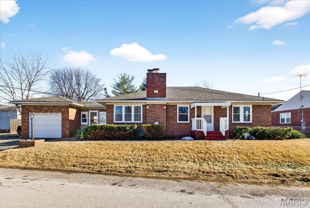 277 Herbert St - Photo 2 of 35