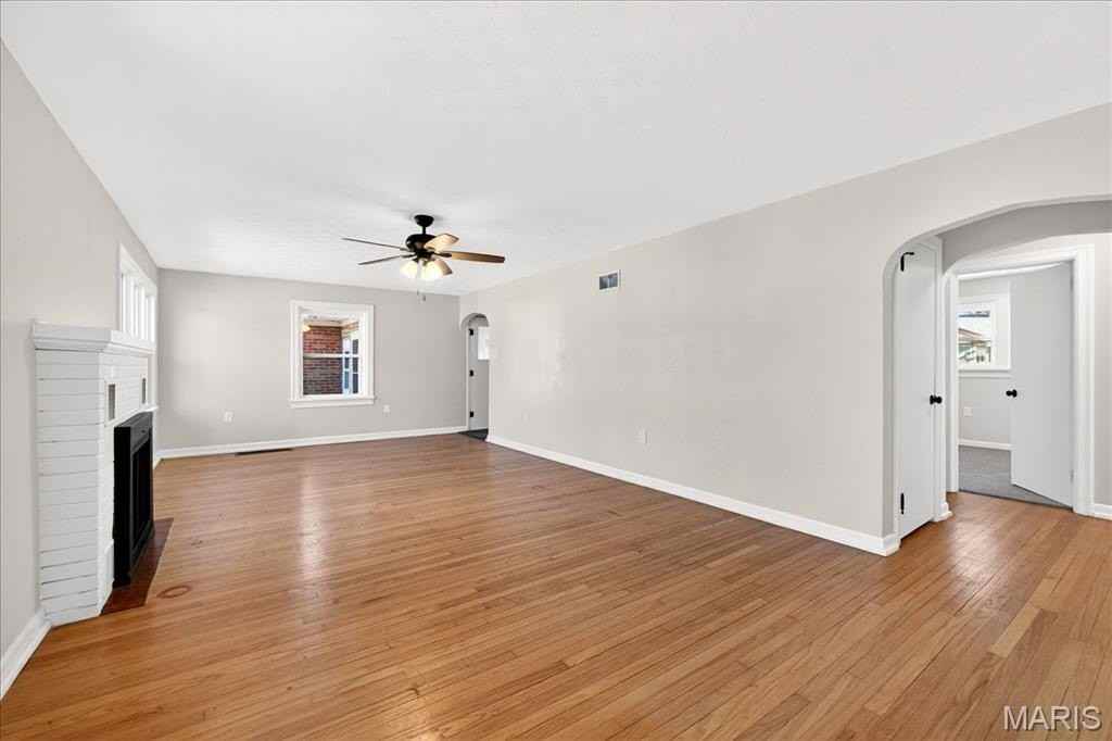 277 Herbert St - Photo 4 of 35