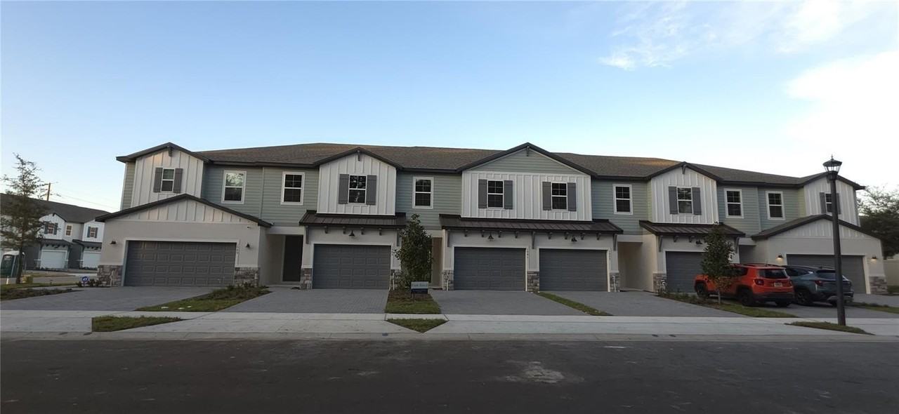 1085 Orange Trailside Way - Photo 2 of 27