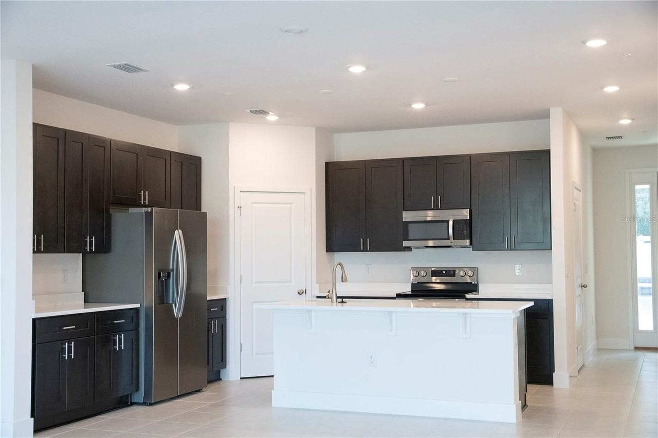 1085 Orange Trailside Way - Photo 4 of 19