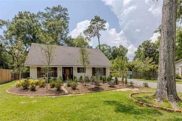 194 Live Oak St - Photo 3 of 50