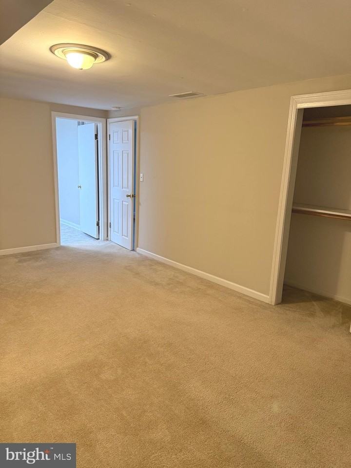 117 Courtland Dr Apt 4 #4 - Photo 6 of 9