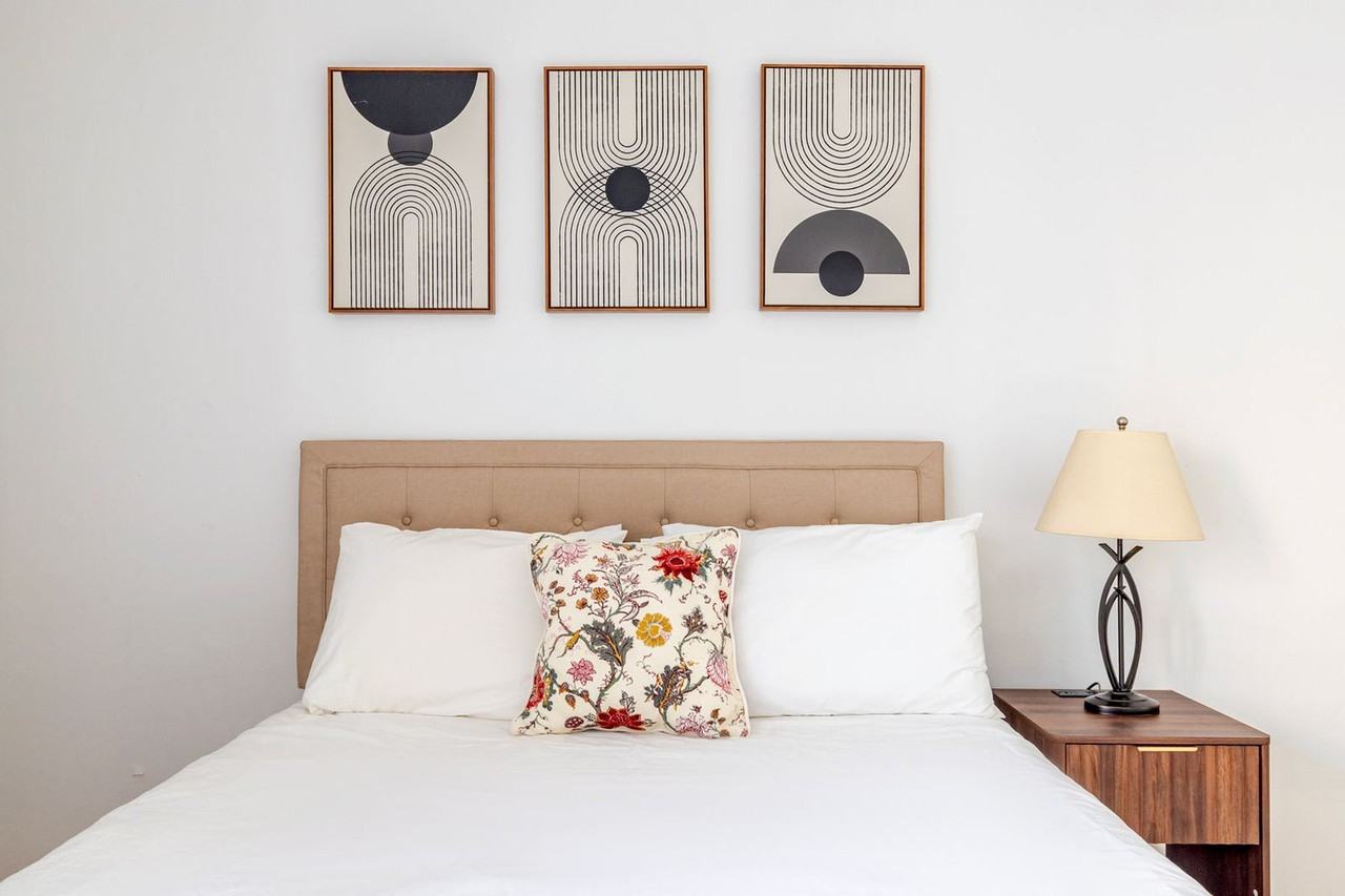 328 W 11th St #1050881P - Photo 6 of 13