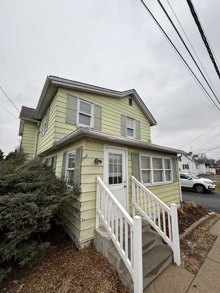 9506 Belair Road #B - Photo 2 of 13