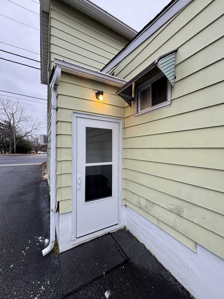 9506 Belair Road #B - Photo 4 of 13