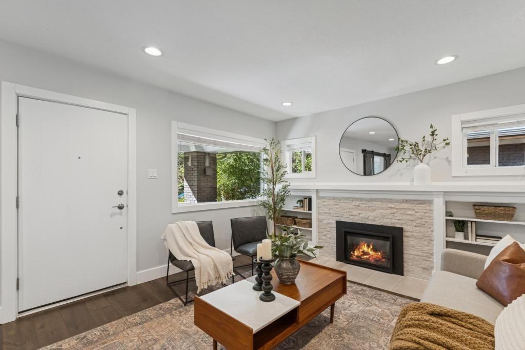 1041 E Yale Ave - Photo 5 of 50