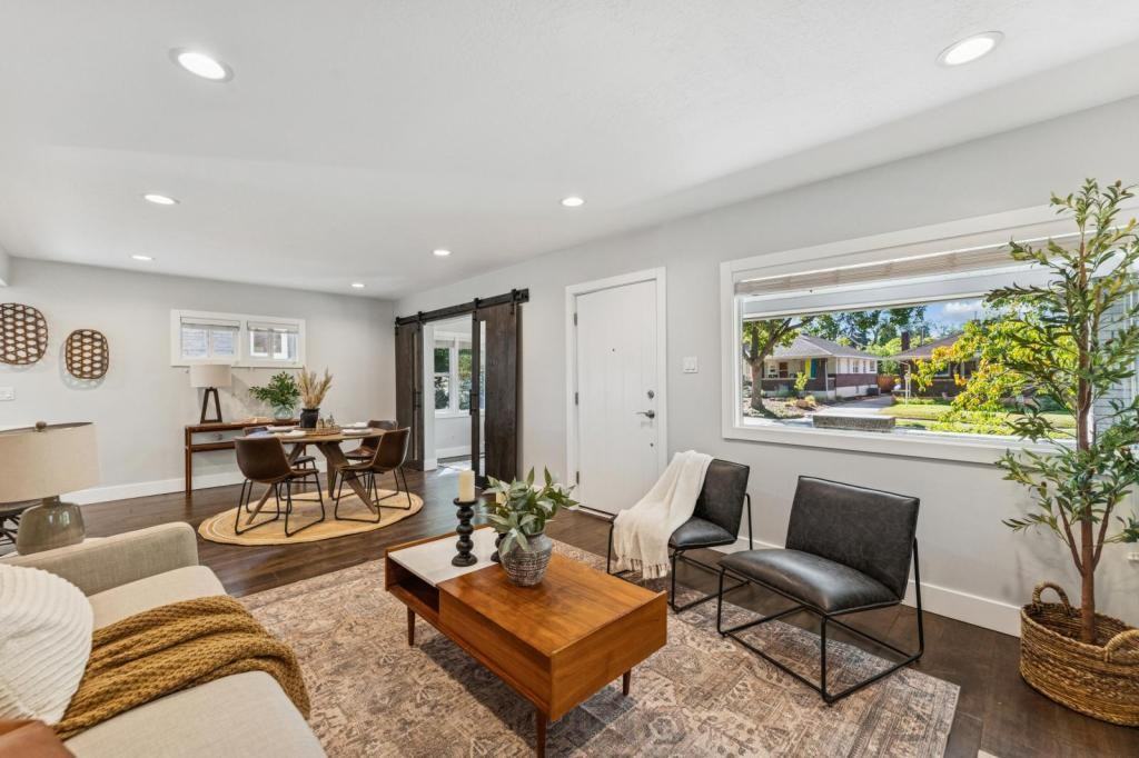 1041 E Yale Ave - Photo 6 of 50