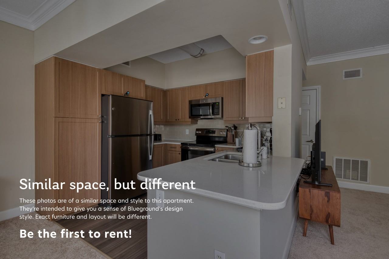 1449 Main St #6420A - Photo 7 of 13