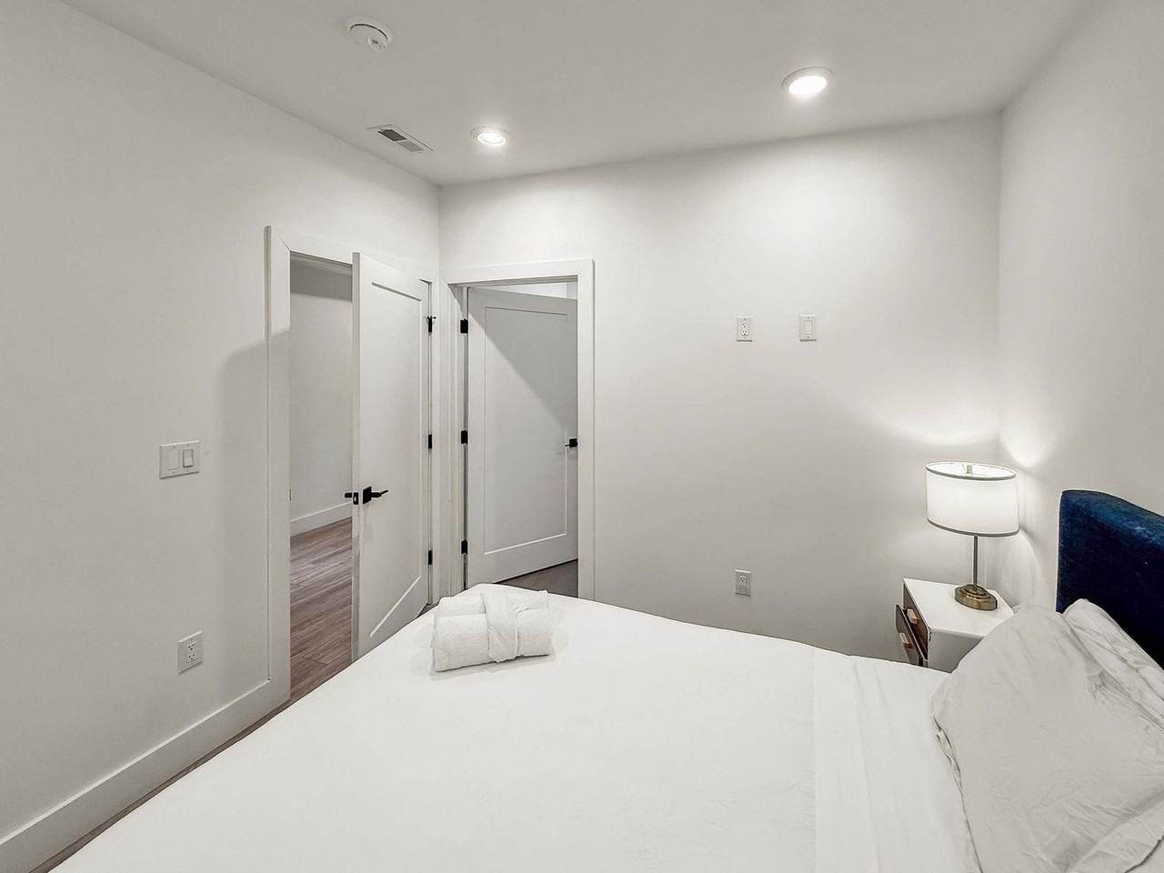 2400 E Huntingdon St #1352423P - Photo 6 of 9