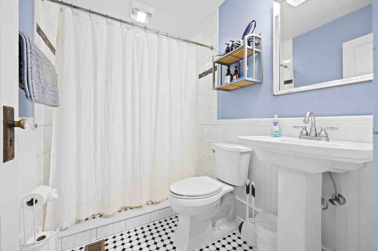 715 Se 2nd Ave #1359135P - Photo 6 of 11