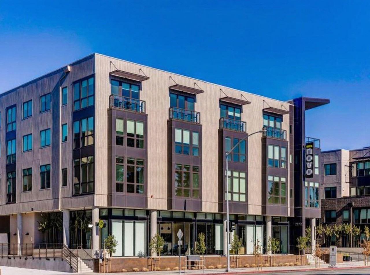 2241 Latham St #1372031P - Photo 5 of 24