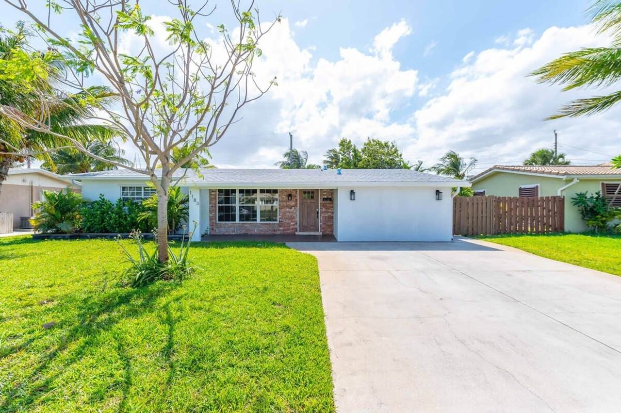 1183 Se 1st Way #1372353P - Photo 6 of 26