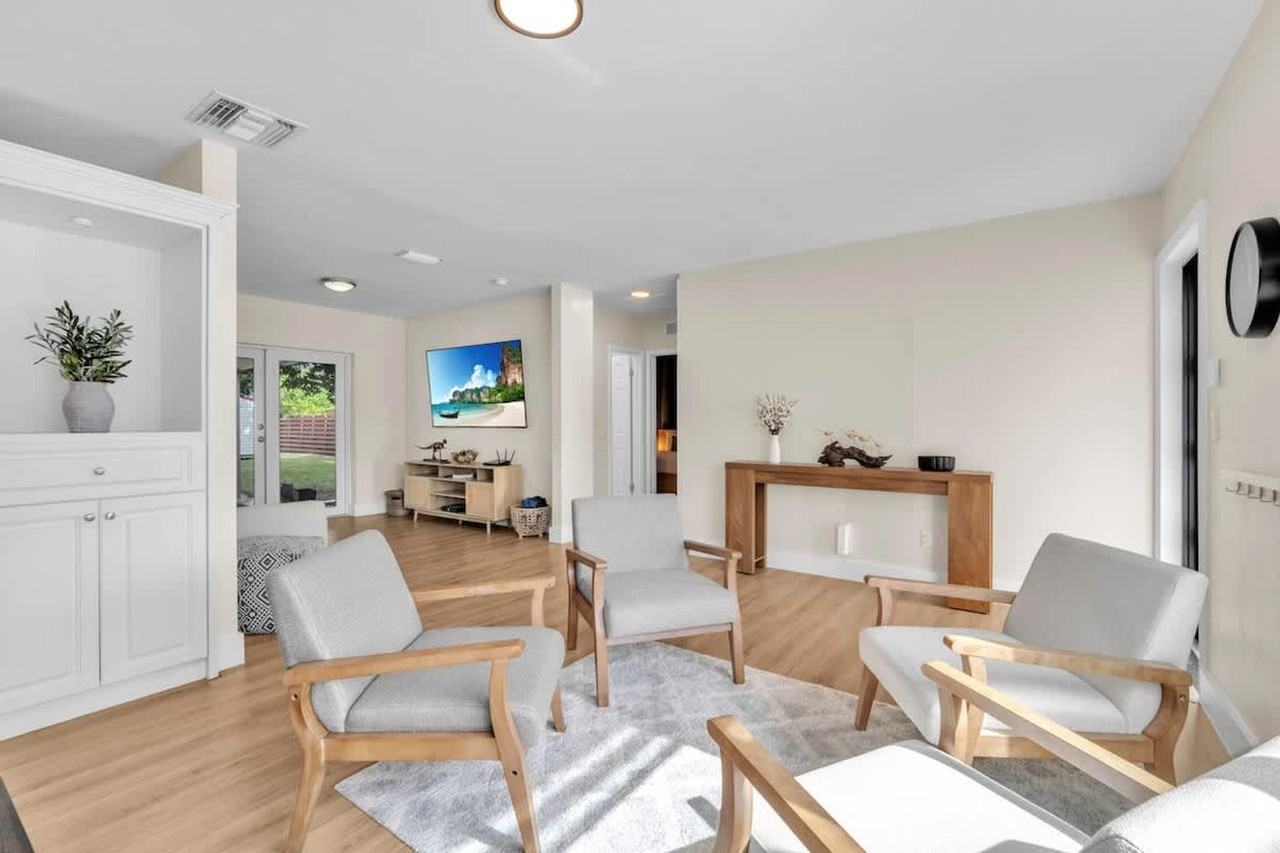 8225 Sw 39th St #1373700P - Photo 6 of 33