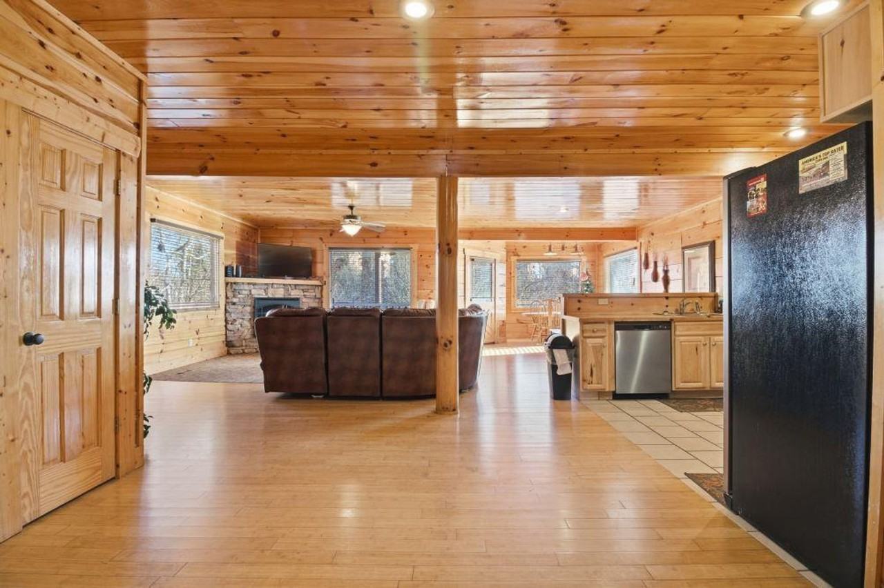 1115 Towering Oaks Dr #1373975P - Photo 4 of 30