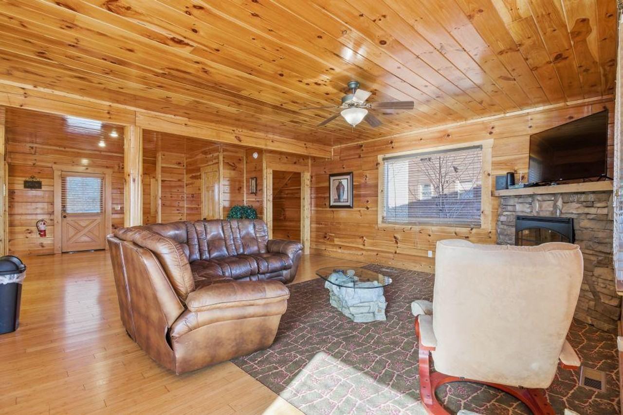 1115 Towering Oaks Dr #1373975P - Photo 5 of 30