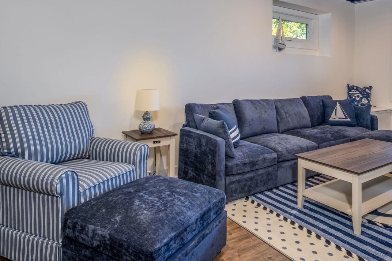 184 E Grand Ave #1374785P - Photo 4 of 50