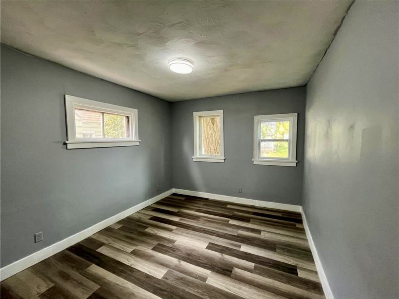 Earl St & Fremont Ave E - Photo 7 of 13