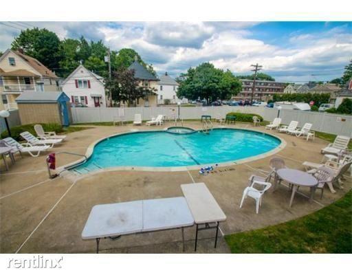 35 Glencoe St - Photo 3 of 3