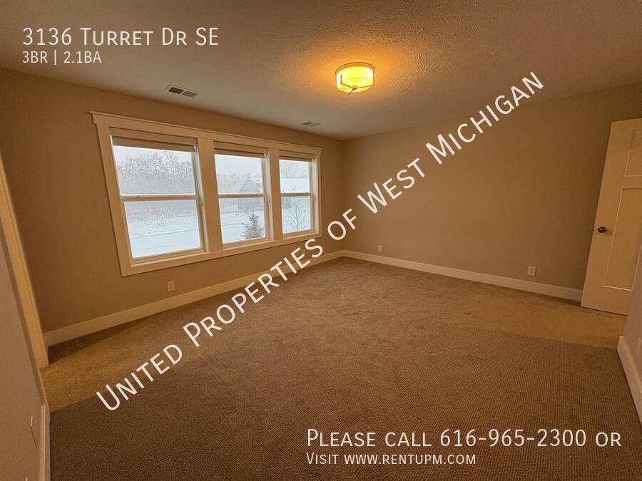 3136 Turret Dr Se - Photo 3 of 8