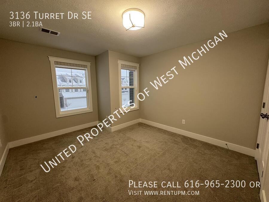 3136 Turret Dr Se - Photo 5 of 8