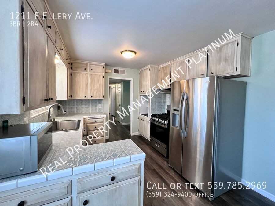 1211 E Ellery Ave - Photo 3 of 17