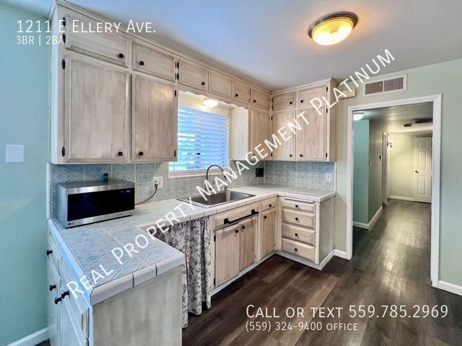 1211 E Ellery Ave - Photo 4 of 17