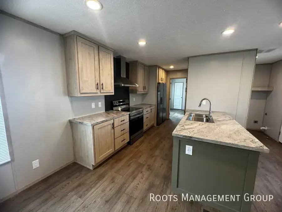 316 Connie Ct #316C - Photo 3 of 10