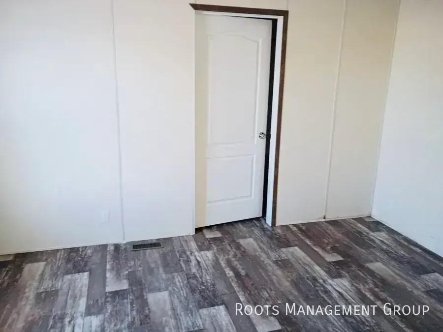 2300 E Philip Ave Trlr 29a #29A - Photo 3 of 5