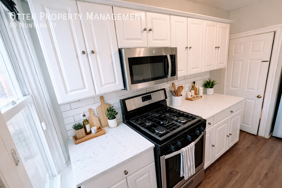 89 E Montana St - Photo 3 of 50