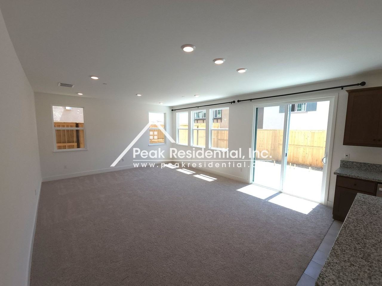 4407 Willow Grove Dr - Photo 2 of 25