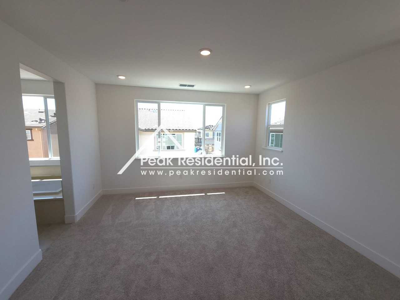 4407 Willow Grove Dr - Photo 4 of 25