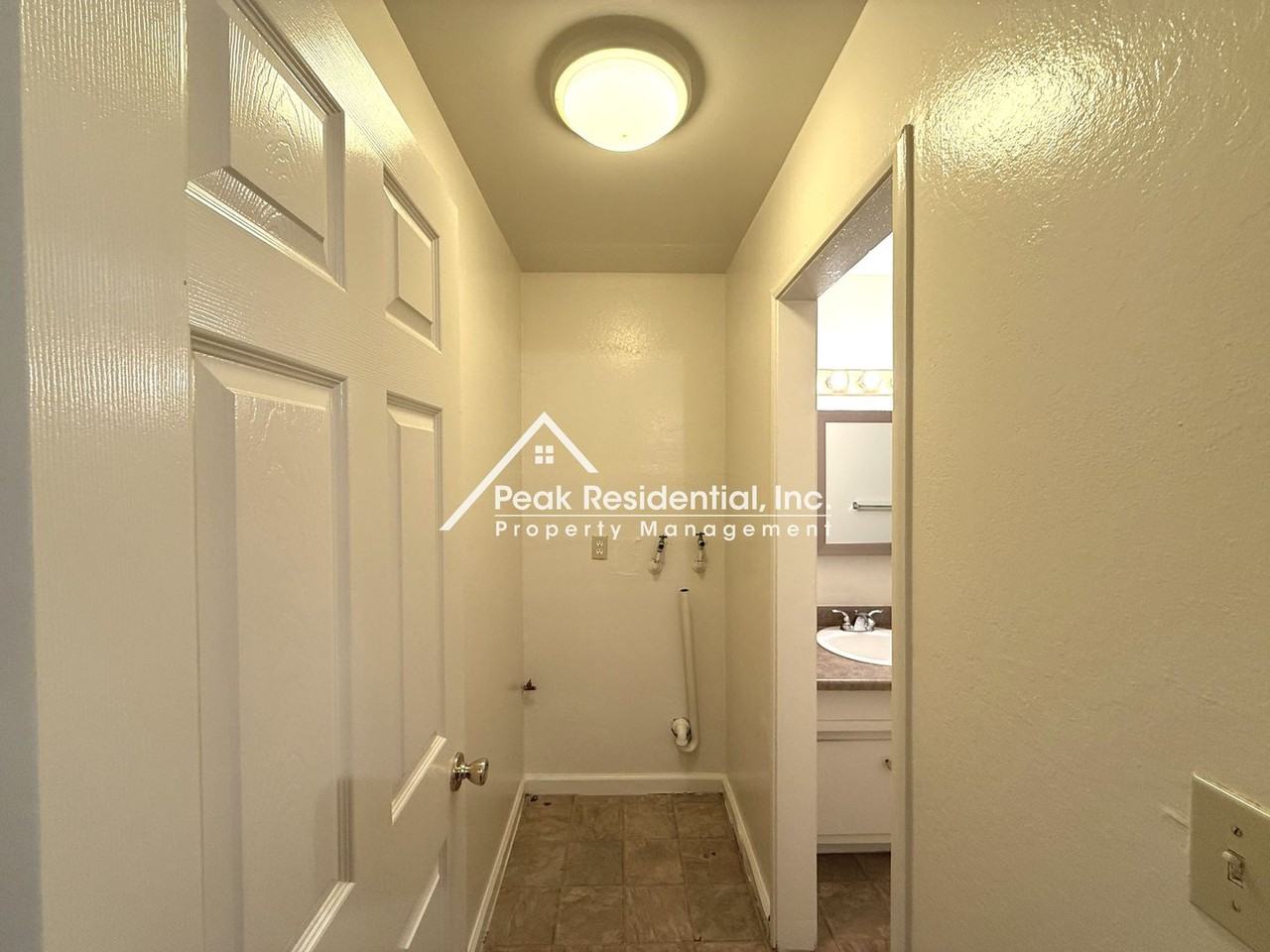 702 3rd St #A - Photo 7 of 11