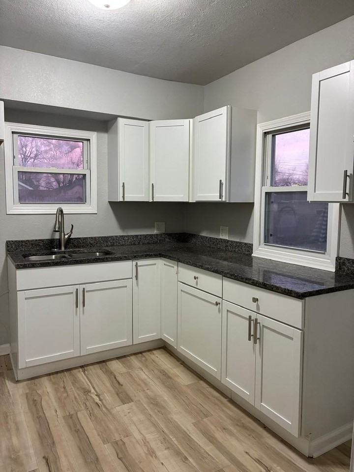 5351 Kent Ave - Photo 2 of 7