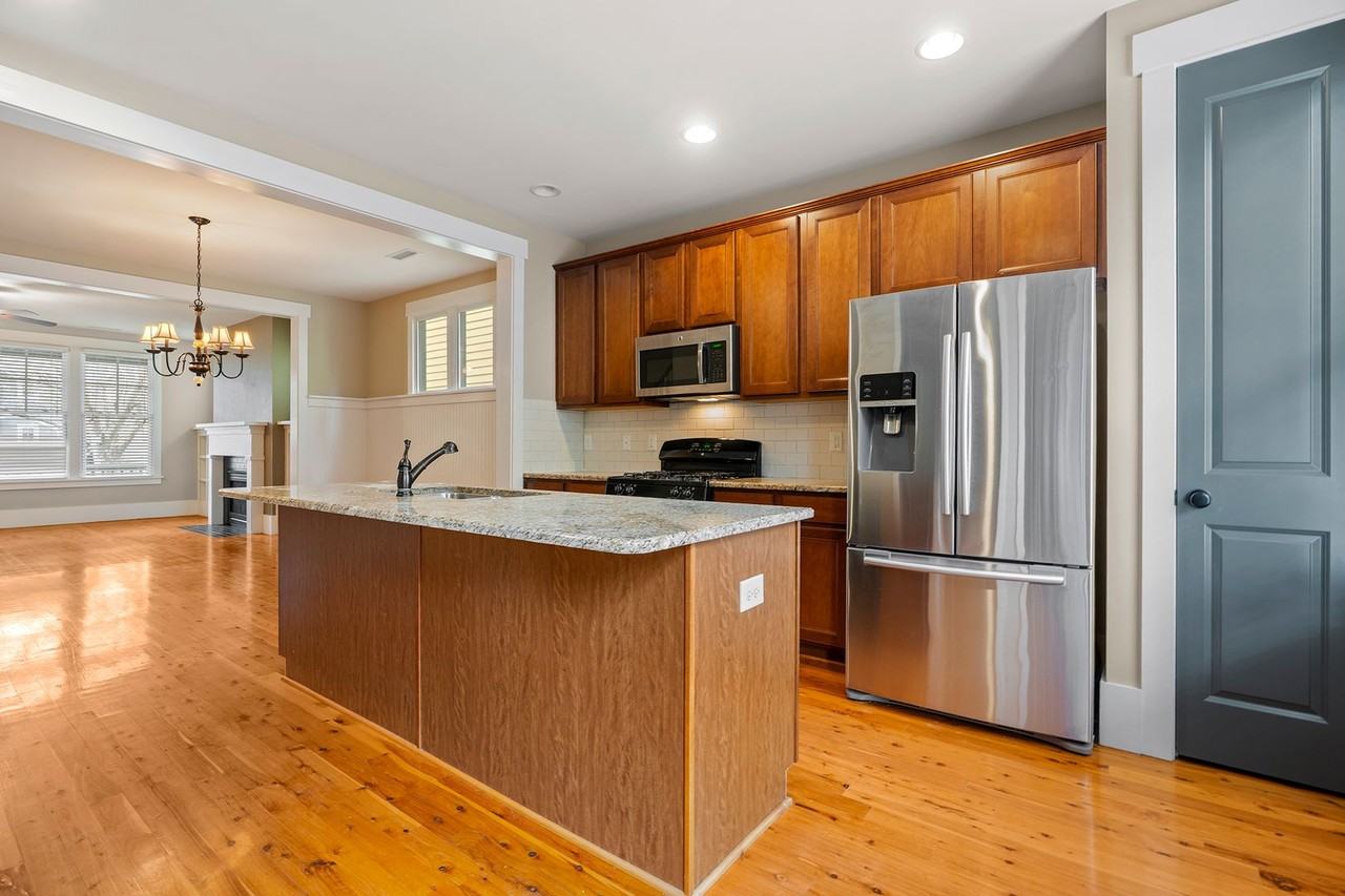 1229 Great Ridge Pkwy - Photo 6 of 18