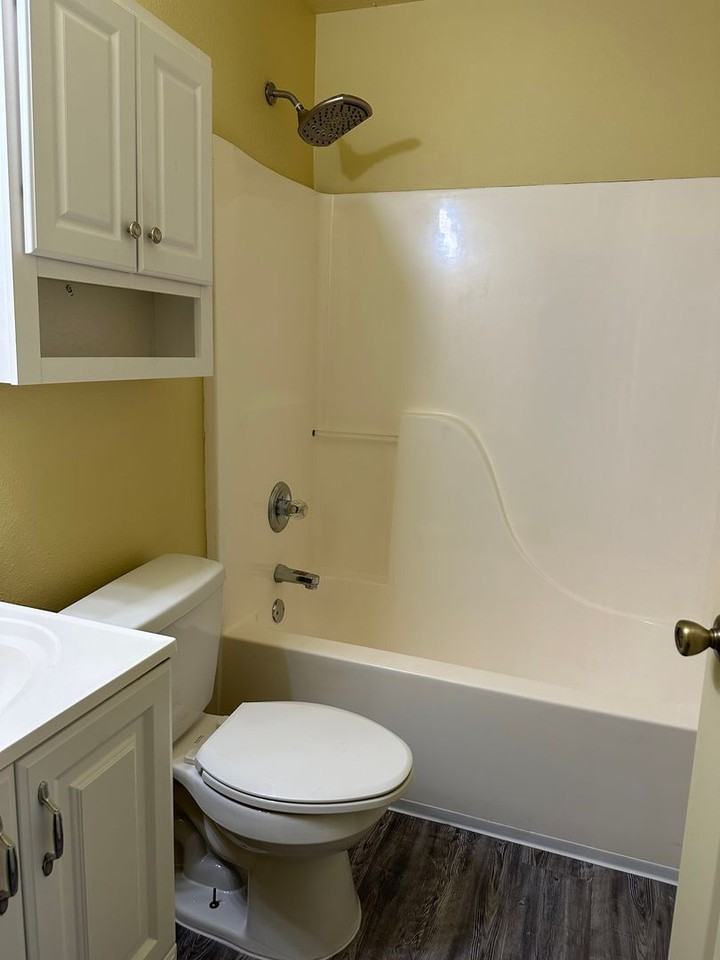 1321 E Alabama St - Photo 2 of 11