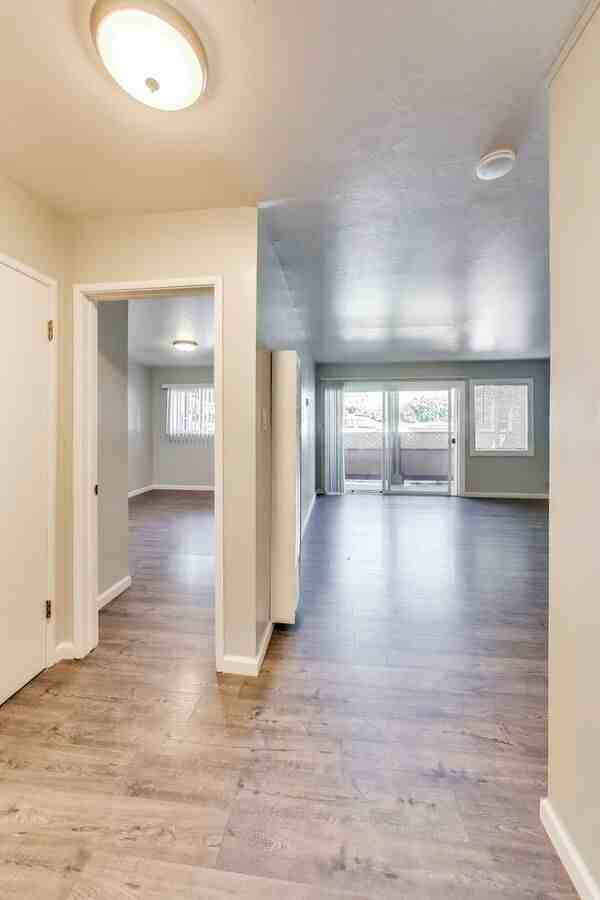 22555 Linden St #06 - Photo 7 of 19