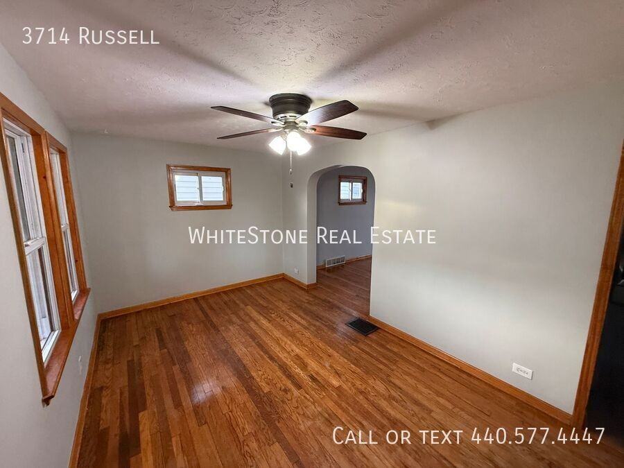 3714 Russell Ave - Photo 7 of 9