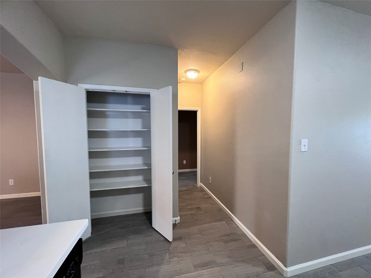 24526 Lakecrest Village Dr #24526 - Photo 6 of 17