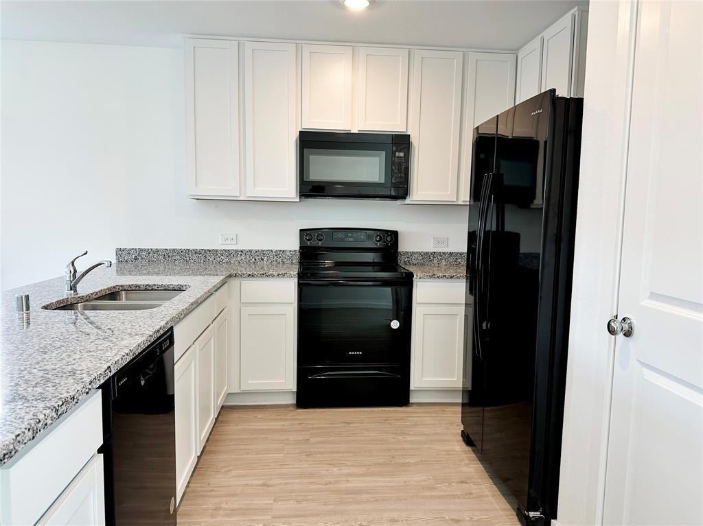 6206 Sanderling St #6206 - Photo 3 of 15