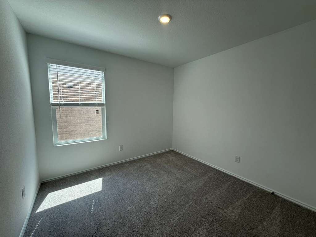 623 Sormonne Loop #623 - Photo 6 of 40