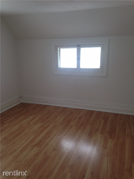 811 Hazard Ave - Photo 3 of 7