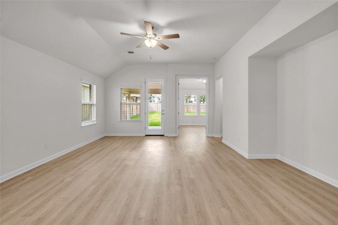 113 Charro Ct #113 - Photo 4 of 29