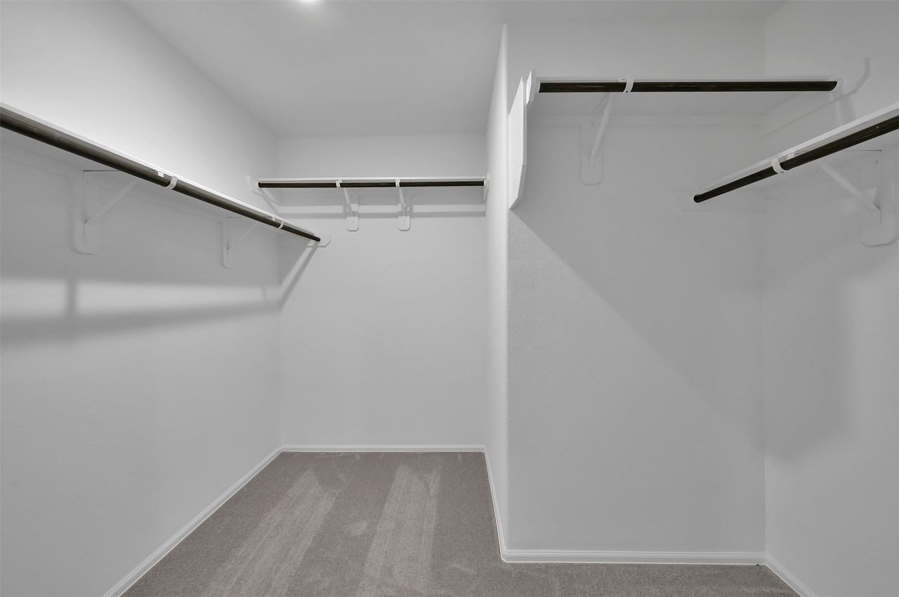 21031 Longeni Dr #21031 - Photo 3 of 20