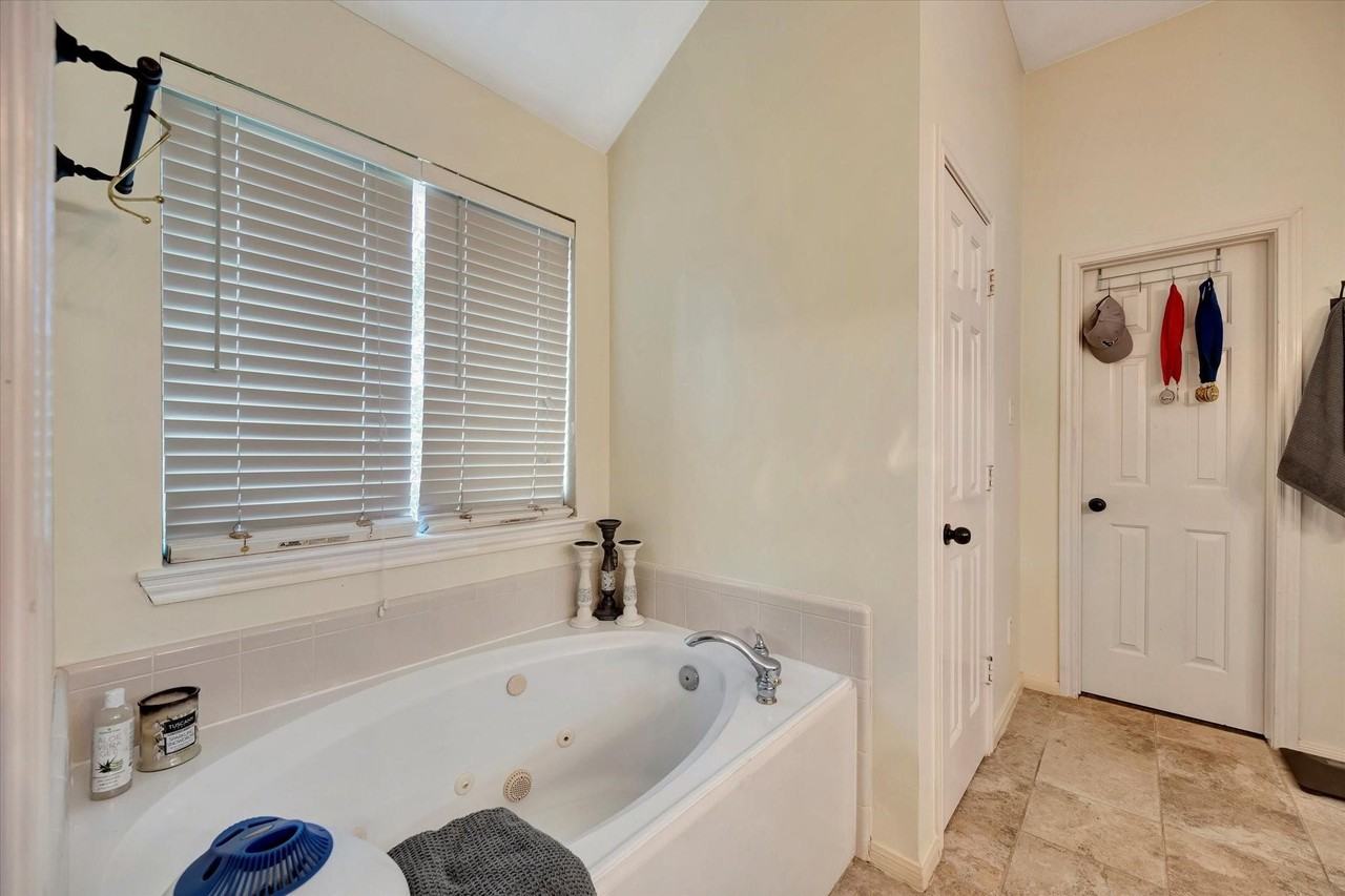 3602 Garrettsville Dr #3602 - Photo 7 of 38