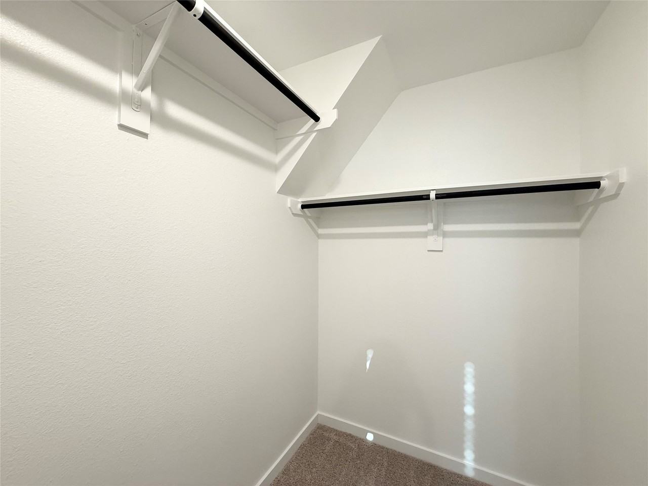 3914 Flora Field Dr #3914 - Photo 3 of 32