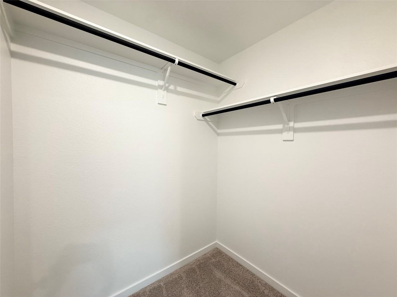 3914 Flora Field Dr #3914 - Photo 6 of 32