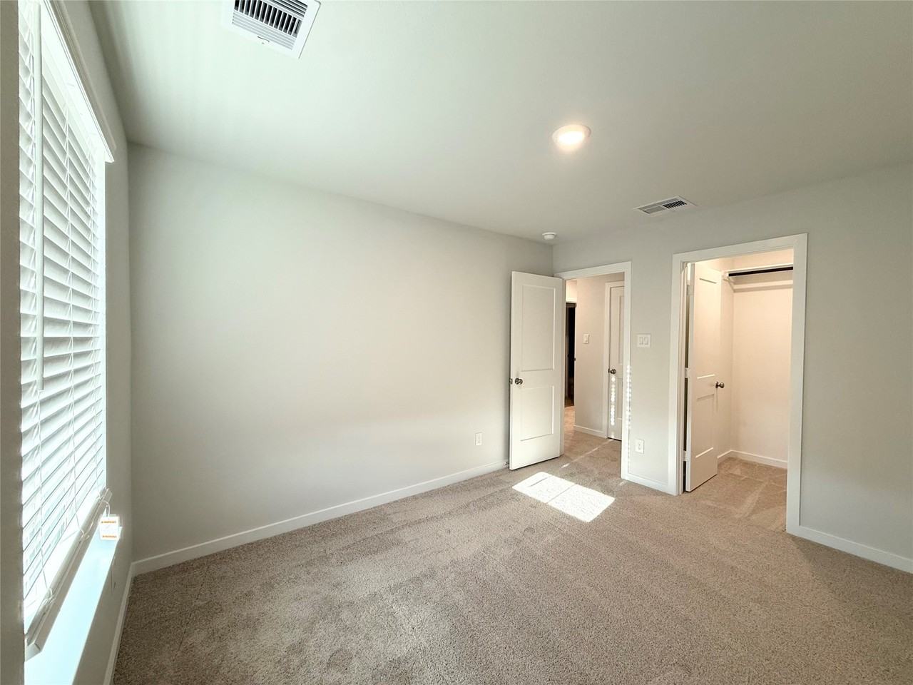 3914 Flora Field Dr #3914 - Photo 7 of 32