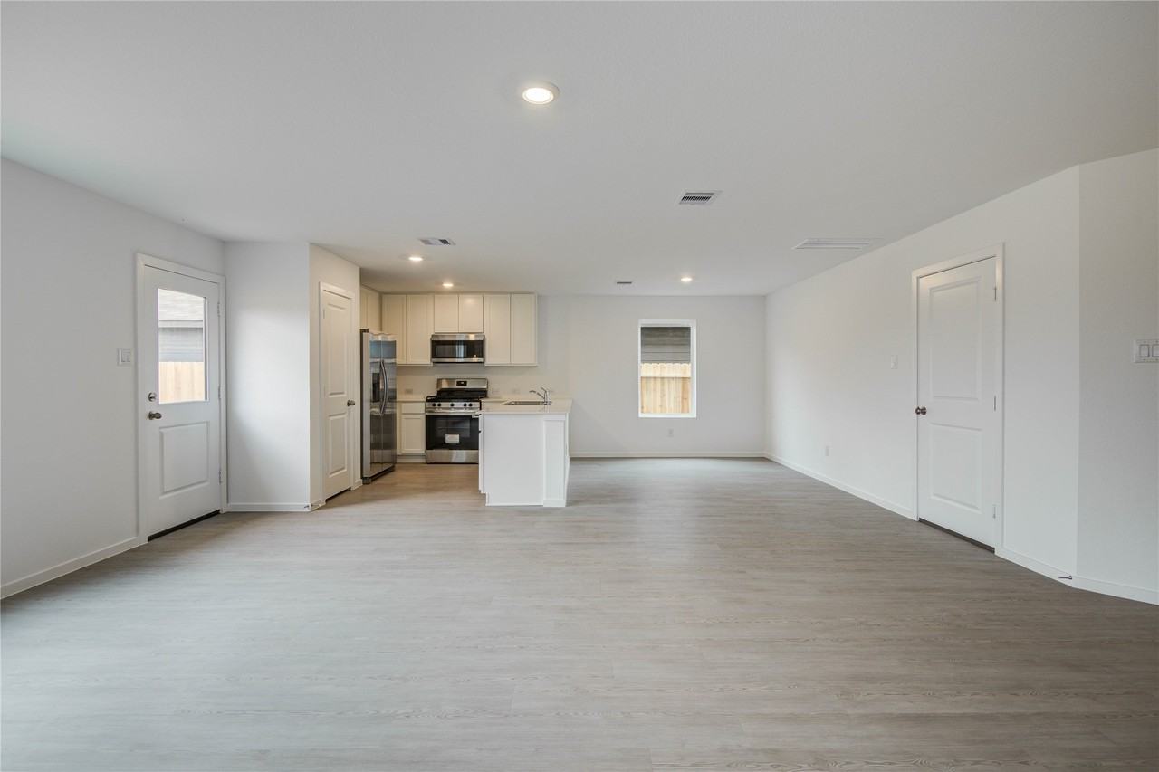 5815 Patriot Sound Drive #5815 - Photo 2 of 36